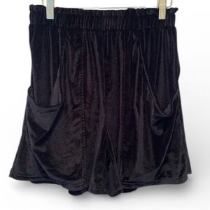 Vada Winter Black Velvet High Waist Women's Shorts M